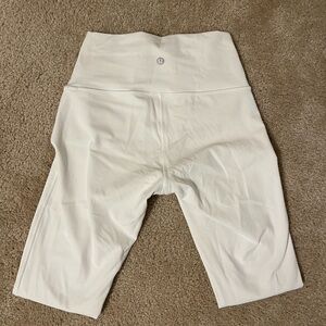 LULULEMON - white, double lined, size 4 leggings